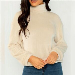 NWT Cream Sherpa Pullover size Large